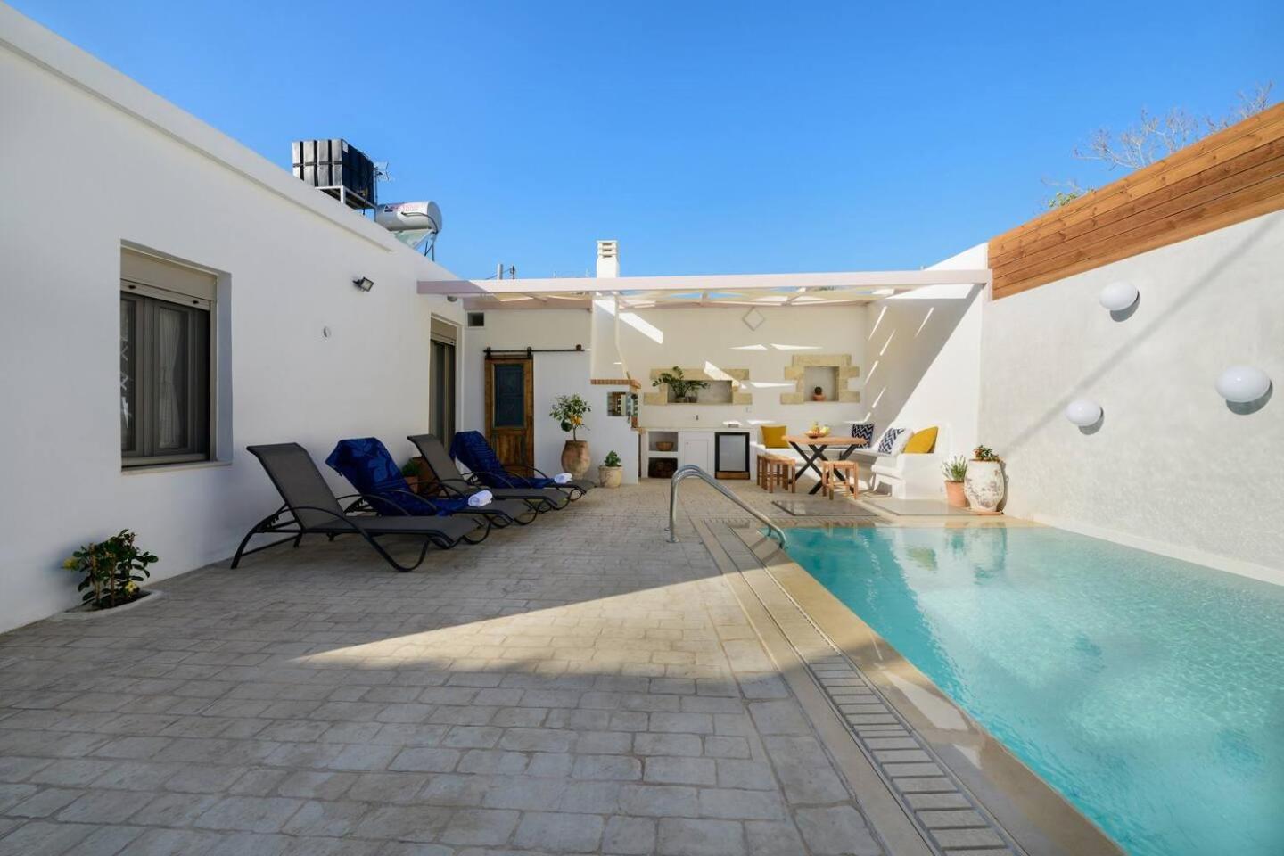 Chrisanthi Elegant Villa Пицидия Экстерьер фото