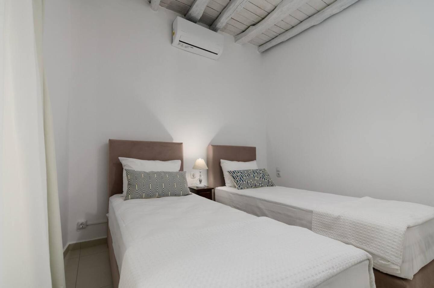 Chrisanthi Elegant Villa Пицидия Экстерьер фото