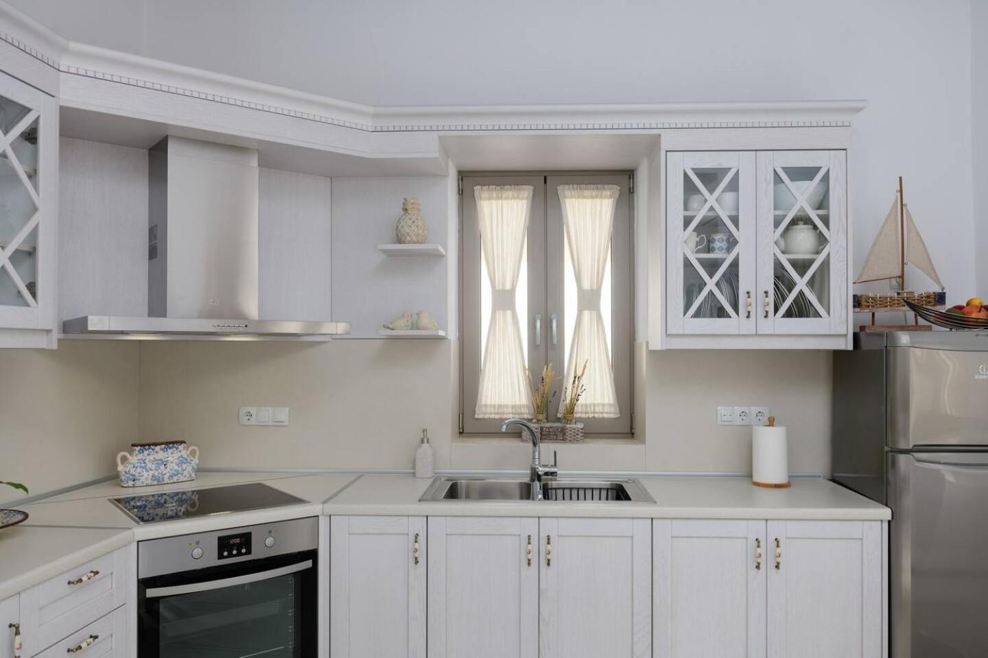 Chrisanthi Elegant Villa Пицидия Экстерьер фото